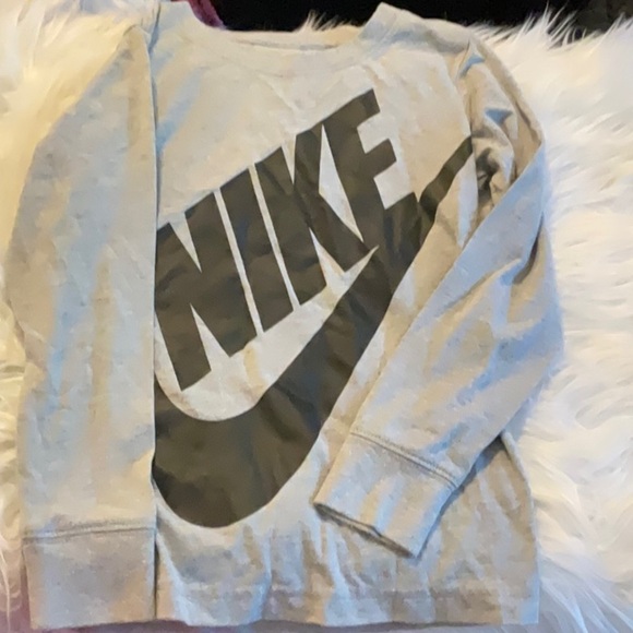 Nike Gray Crew Neck Long Sleeve with Iconic Swoosh - Picture 1 of 6